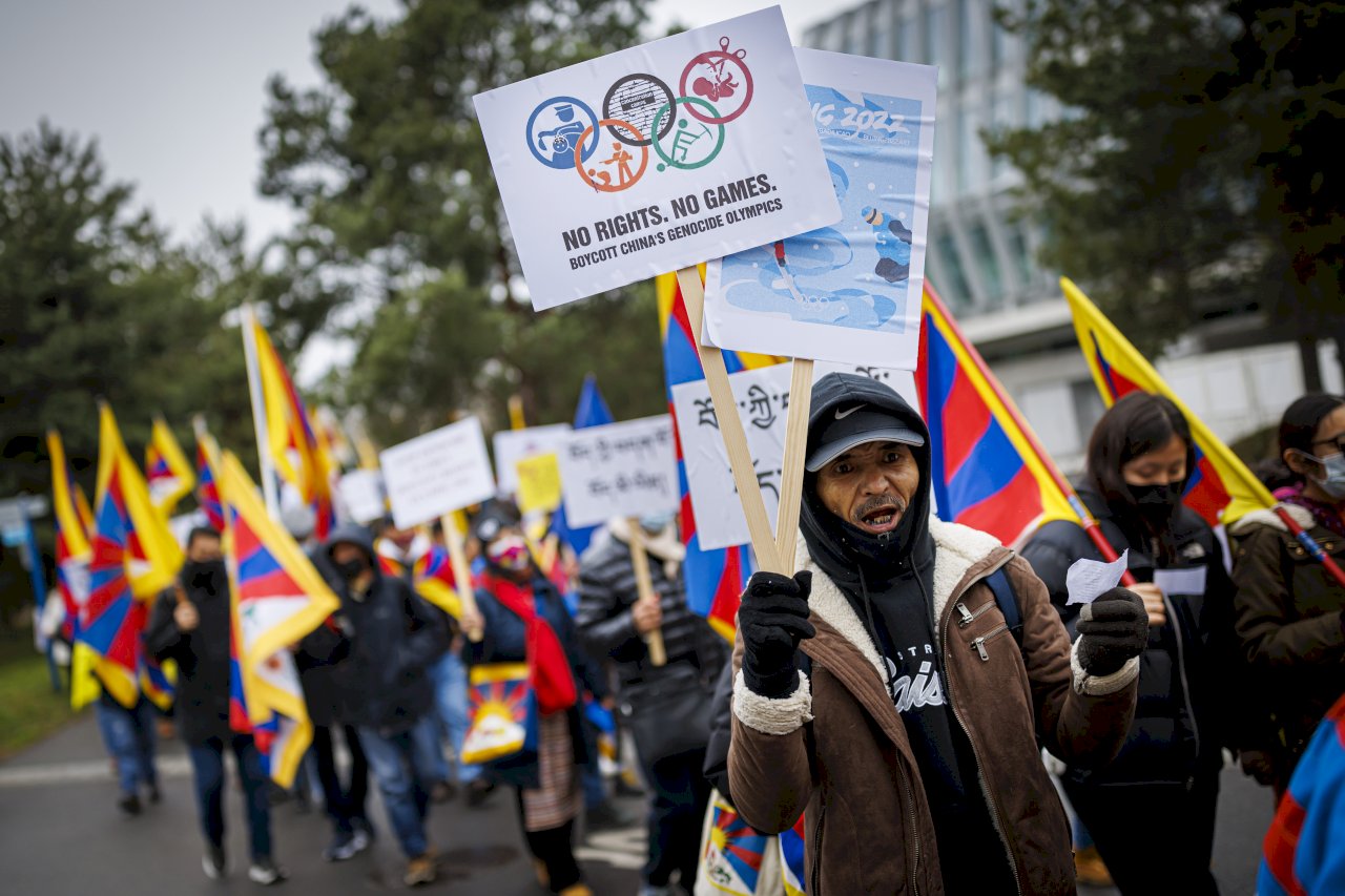 北京冬奧將登場 藏人在奧林匹克總部抗議恥辱奧運