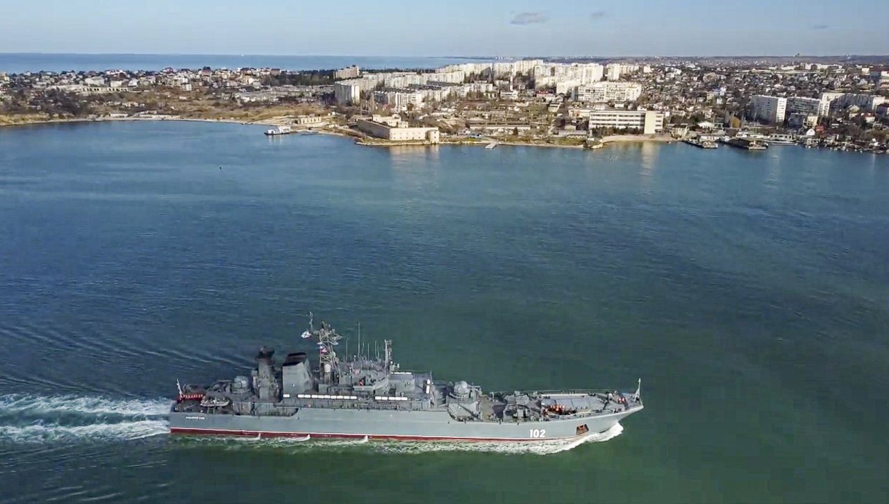 俄出動30多艘戰艦 克里米亞附近展開軍演