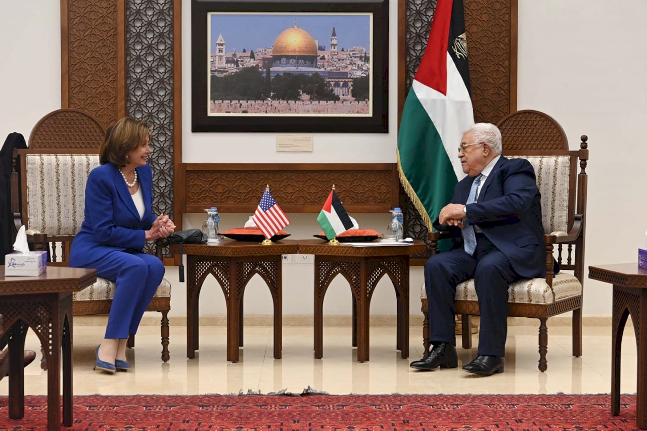 美眾院議長訪約旦河西岸會阿巴斯 談恢復兩國方案