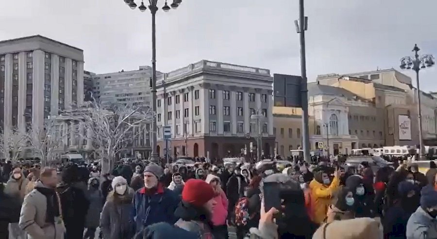 加強鎮壓反戰示威 俄一天中逮捕5千多人