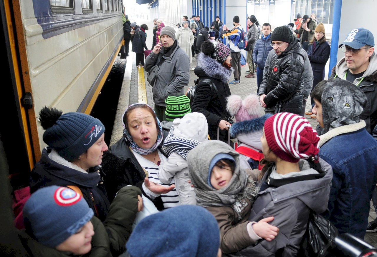 烏克蘭衝突 難民人數超過230萬人