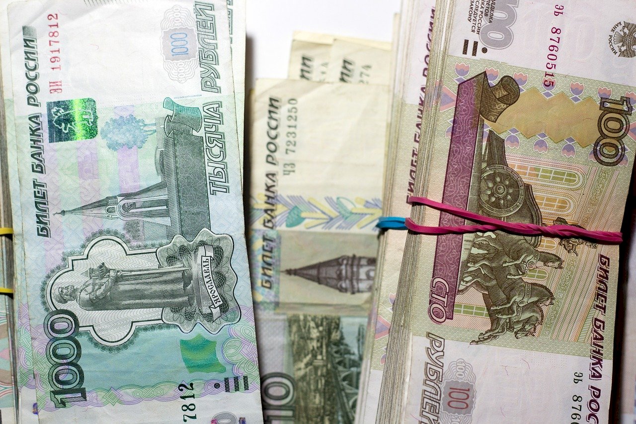 俄羅斯盧布兌美元 創2020年3月來最高水準