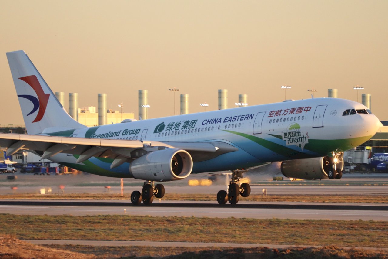 航班追蹤網站：墜機後 中國東航重啟737-800客機服務
