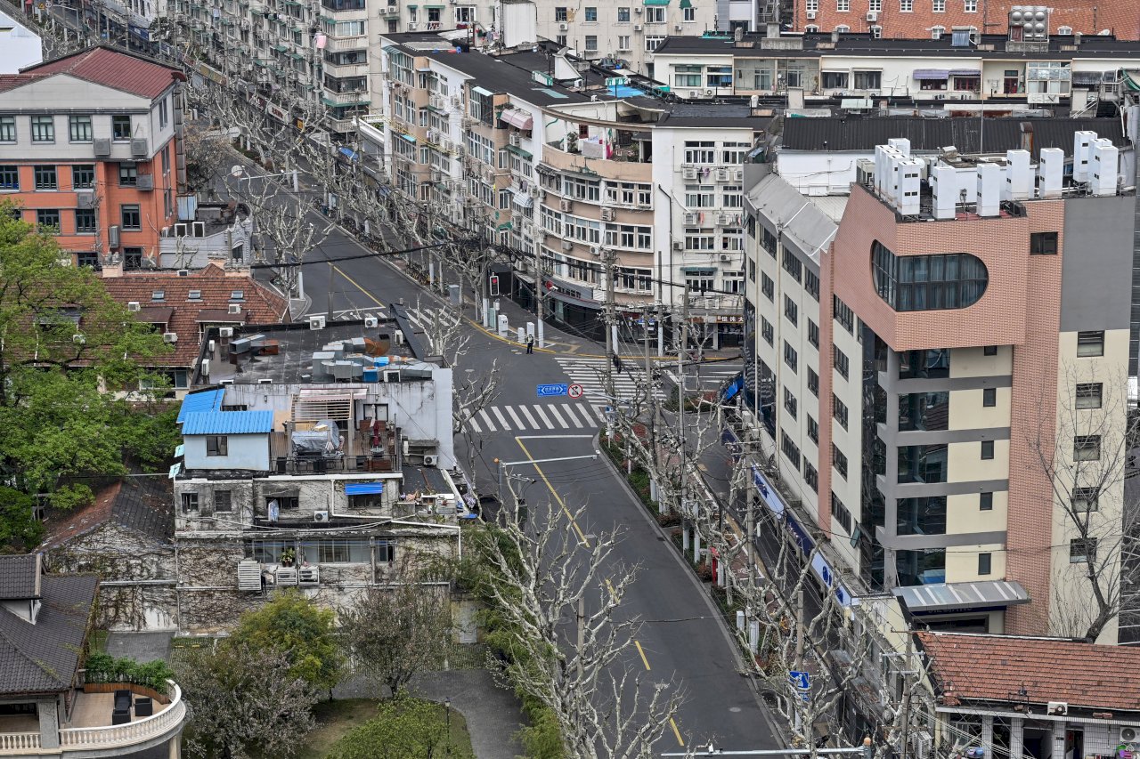上海日增2.3萬病例  低風險區仍嚴格封控