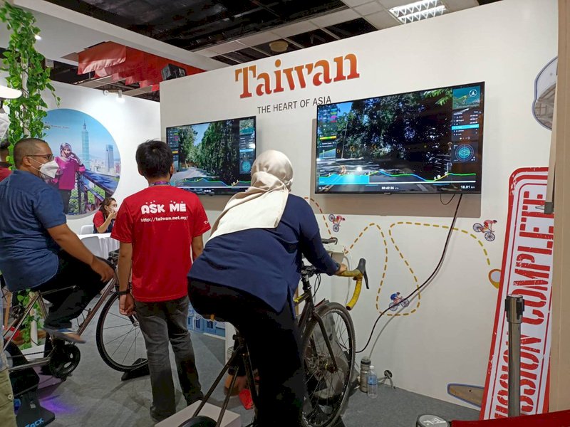馬來西亞旅展台灣館推自行車旅遊  民眾盼赴台