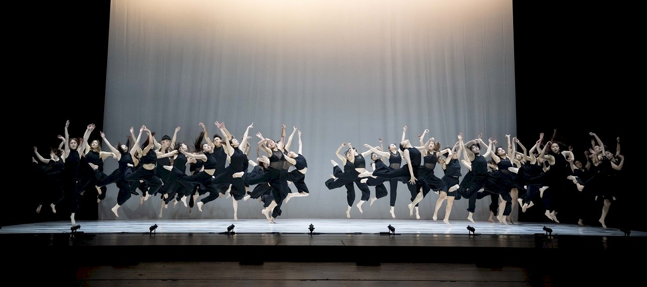 台澳遠距共製大型舞作    55位舞者舞出台灣版《群像》