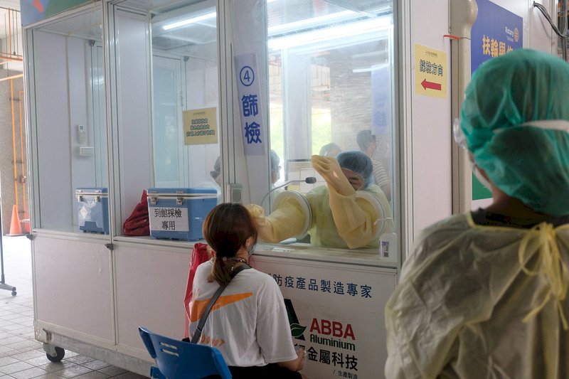 政院：死亡數據與日韓香港比較相對低 顯示防疫做法有效
