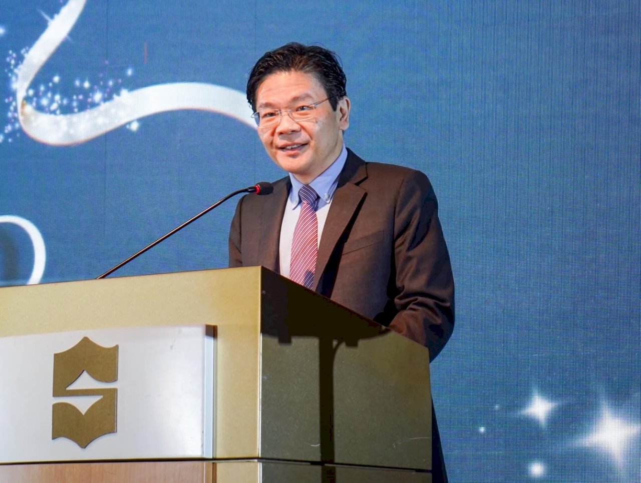 新加坡總理任命接班人黃循財為副總理
