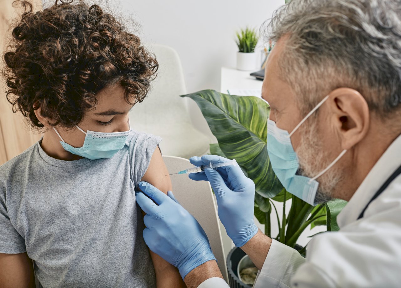美FDA專家小組建議：為5歲以下幼童接種疫苗