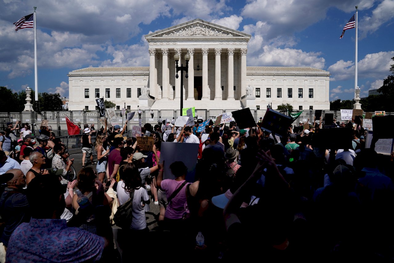 最高法院推翻墮胎憲法保障 全美各地湧現抗議潮