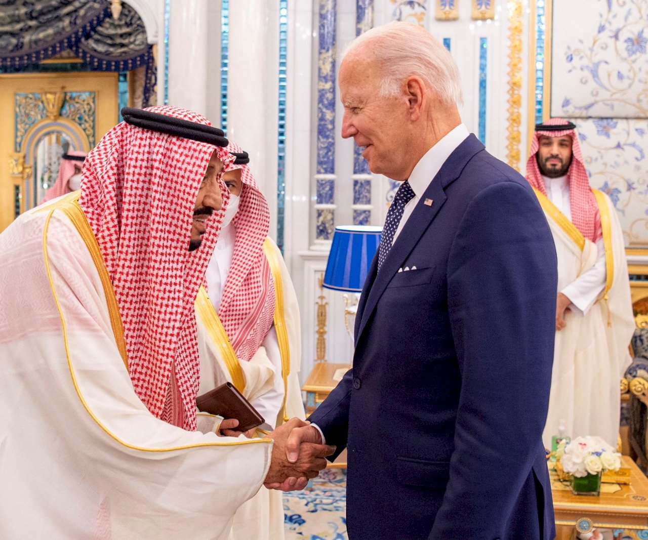 拜登中東行進入尾聲 阿拉伯峰會將討論油價波動