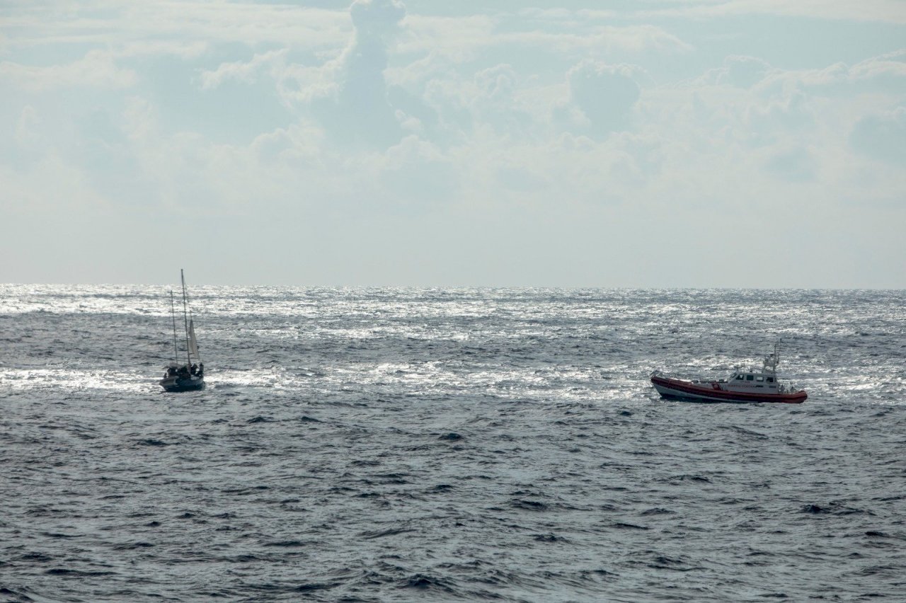 義大利南部海岸發現近700移民 包括5名罹難者