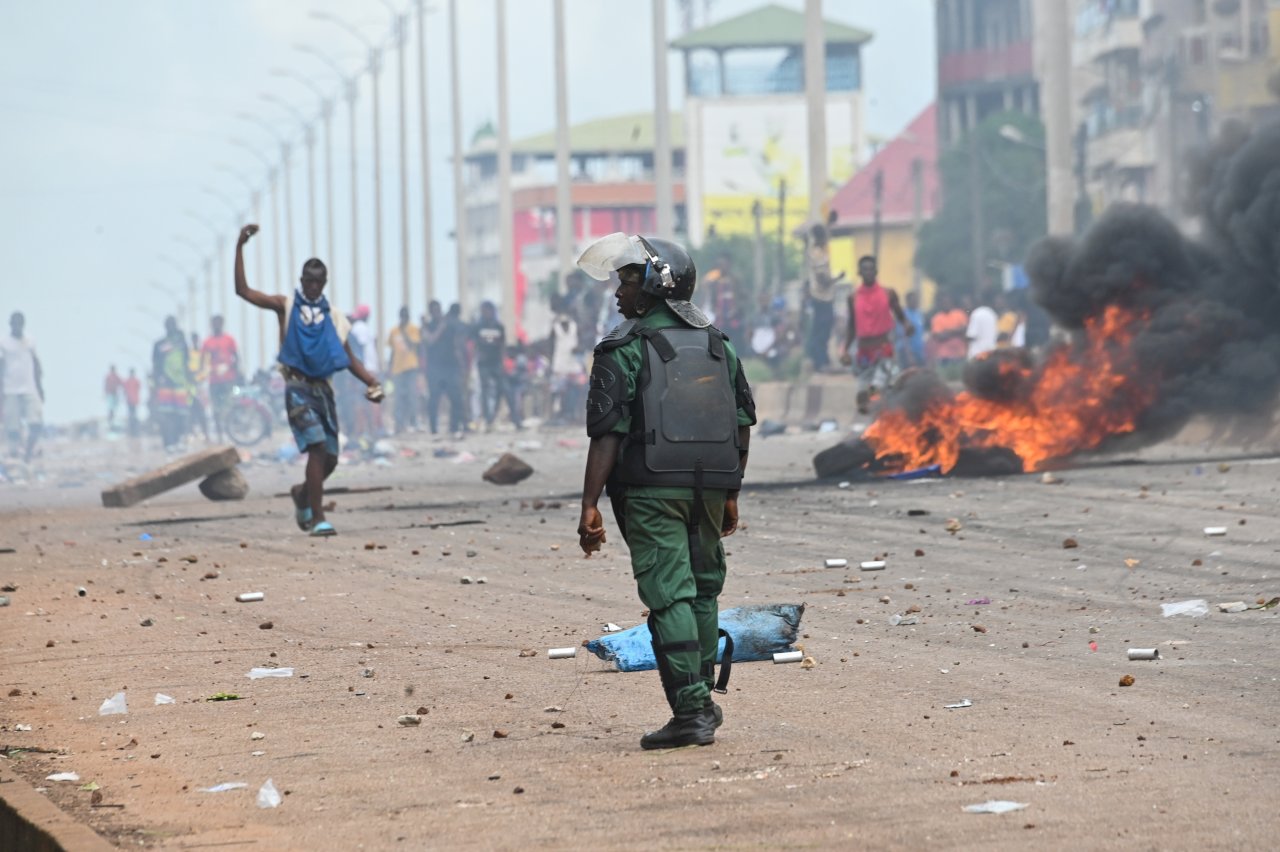 反軍政府示威衝突 癱瘓幾內亞首都