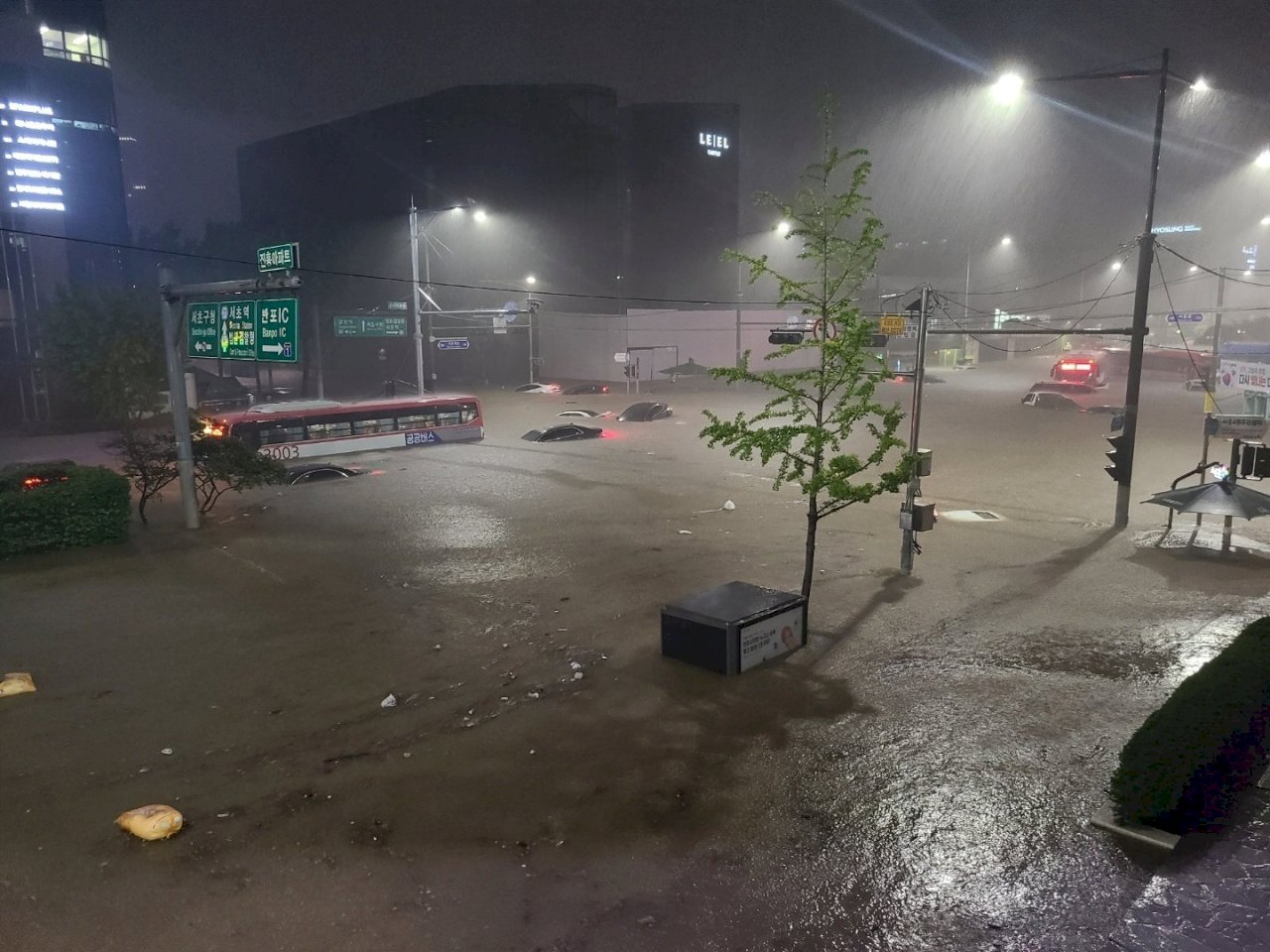 百年一遇暴雨 韓國首爾至少7死6失蹤