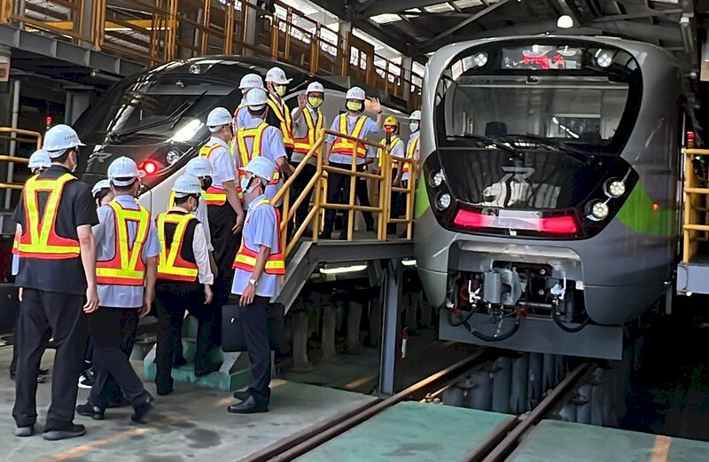 蔡總統盼花東鐵路雙軌電氣化如期如質完工  為台東「行的正義」加油