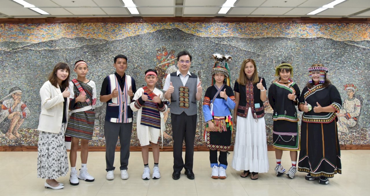 6學童通過中高級族語認證 原民會主委接見嘉勉