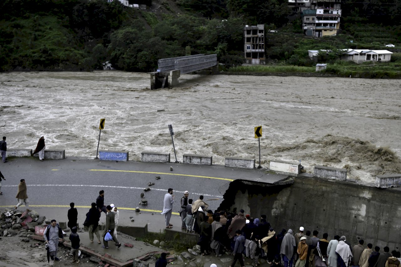 巴基斯坦大雨釀洪災 死亡人數破千