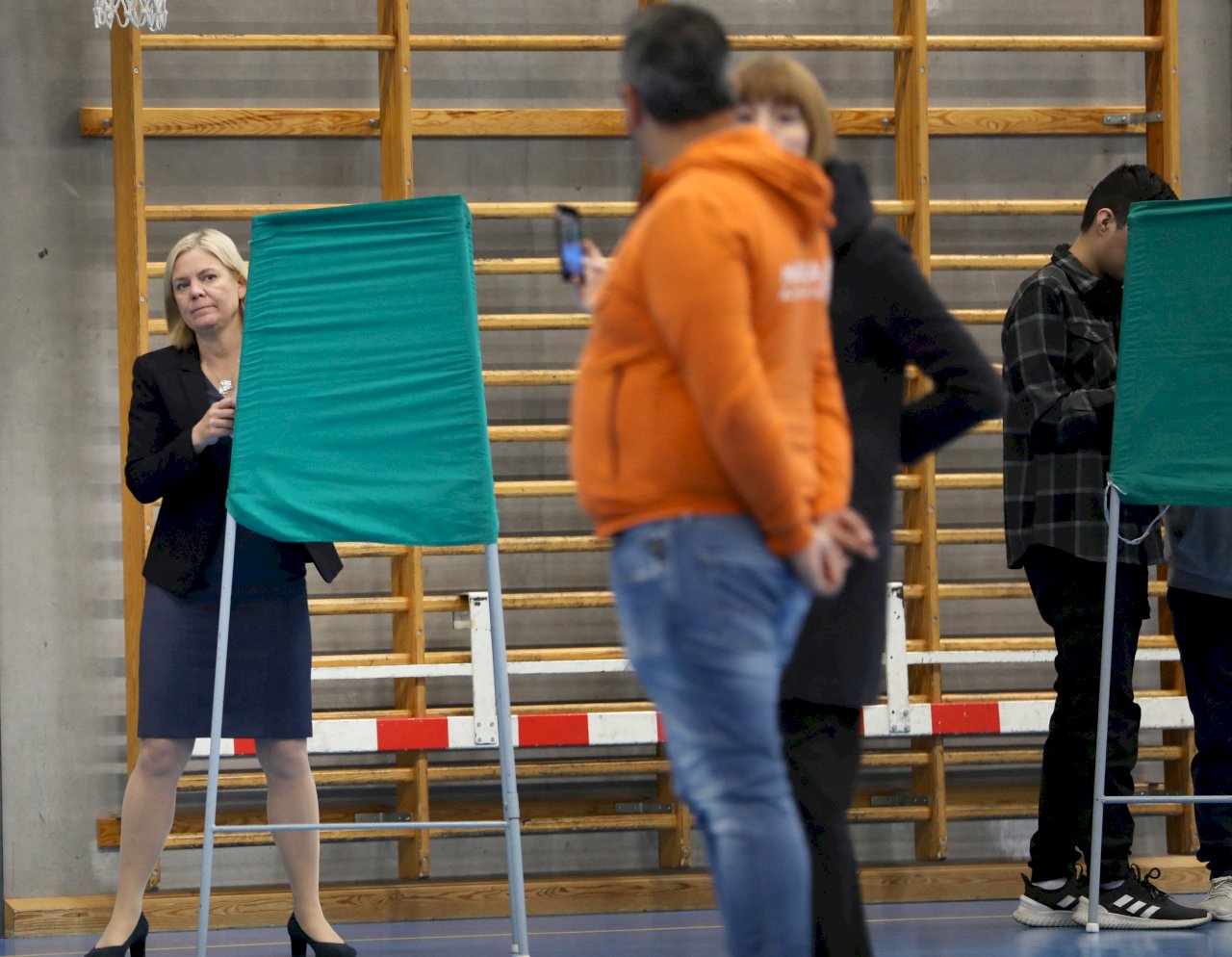 瑞典國會大選投票 兩大陣營競爭激烈