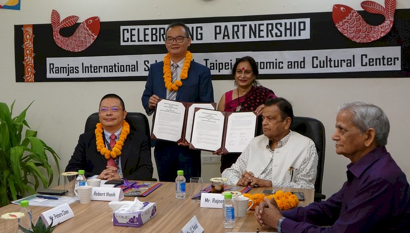 駐印處與印度國際學校簽約 延續華語教學合作