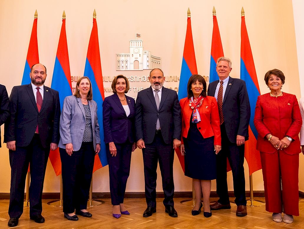 裴洛西譴責亞塞拜然對亞美尼亞非法攻擊