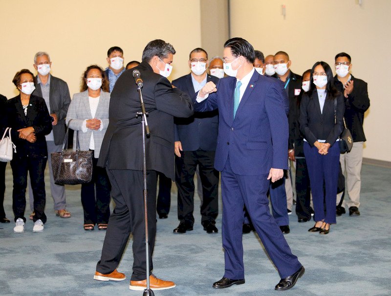 帛琉總統惠恕仁率團抵台 期待與台灣人民慶雙十