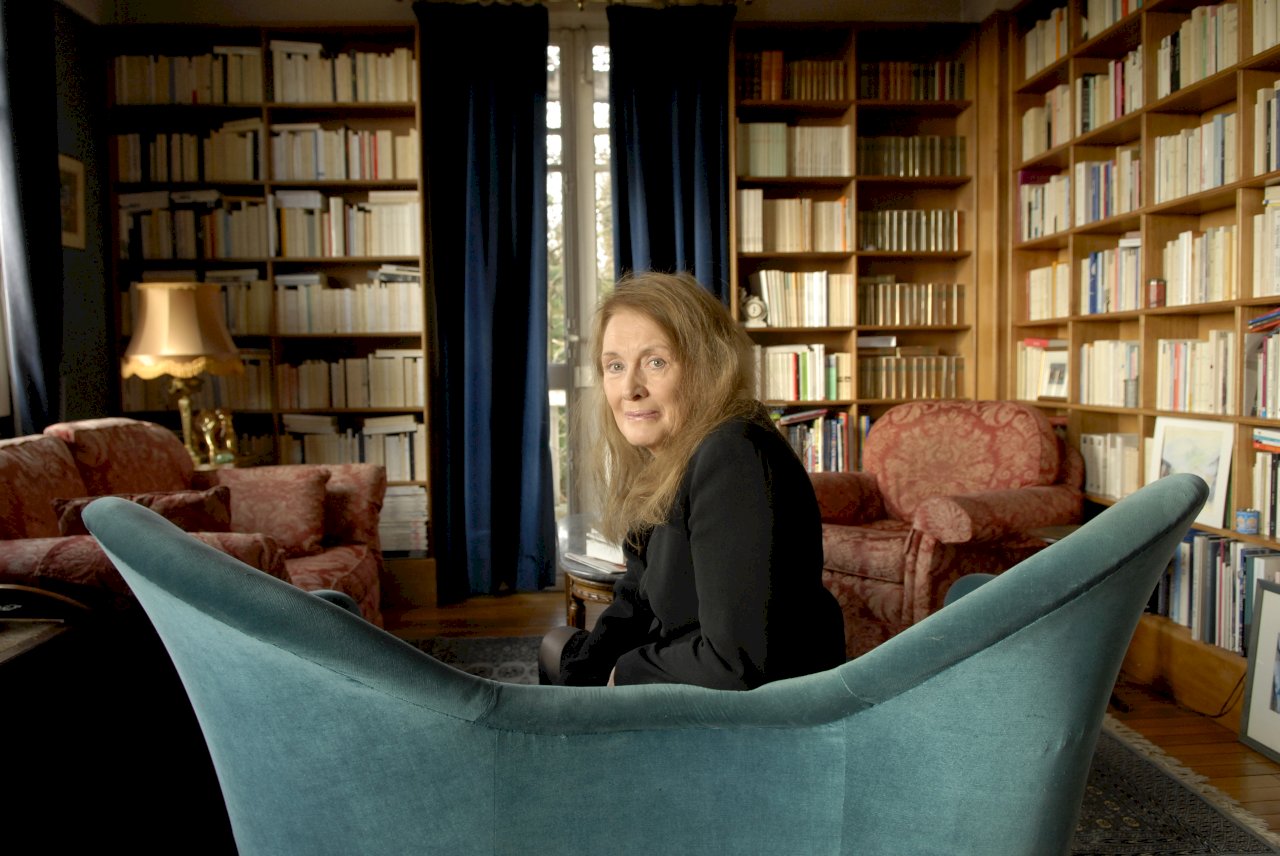 2022年諾貝爾文學獎 法國小說家艾諾摘下桂冠