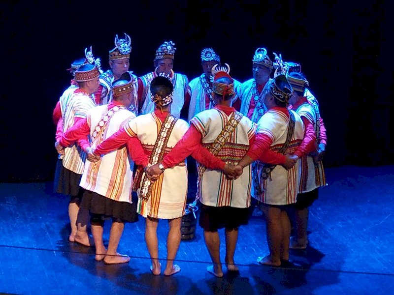 布農族古老祭典吟唱登法國舞台 觀眾驚嘆感動