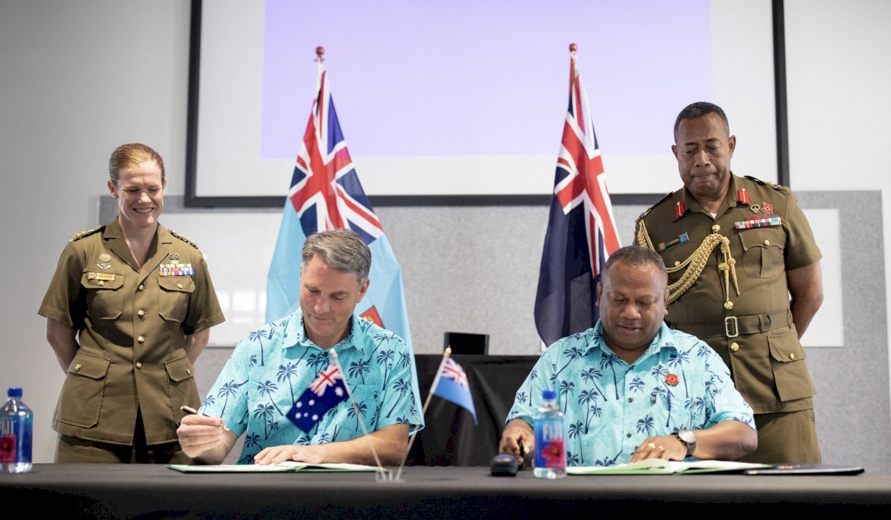 抗衡中國在南太擴張 澳洲斐濟簽署駐軍地位協定