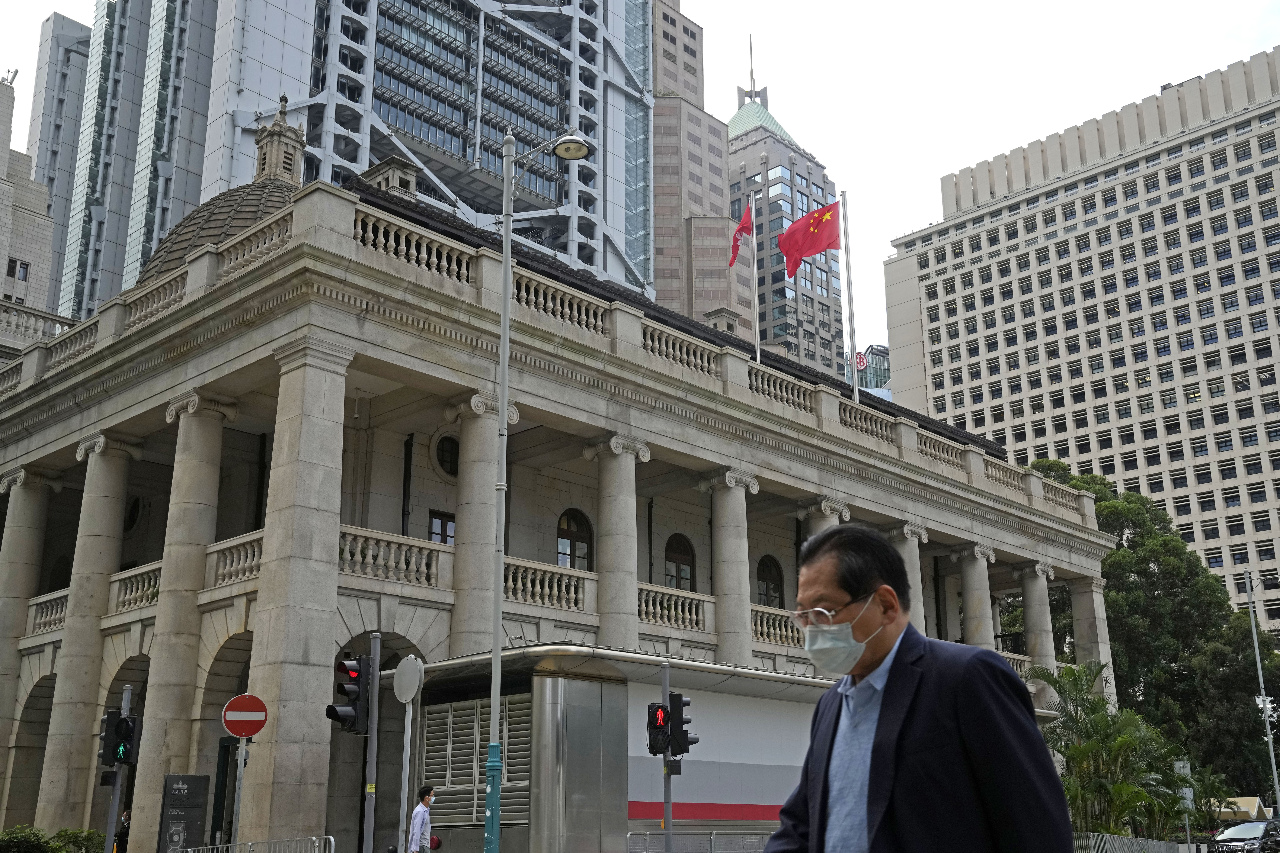 香港法庭立場偏頗 制裁法官勢在必行