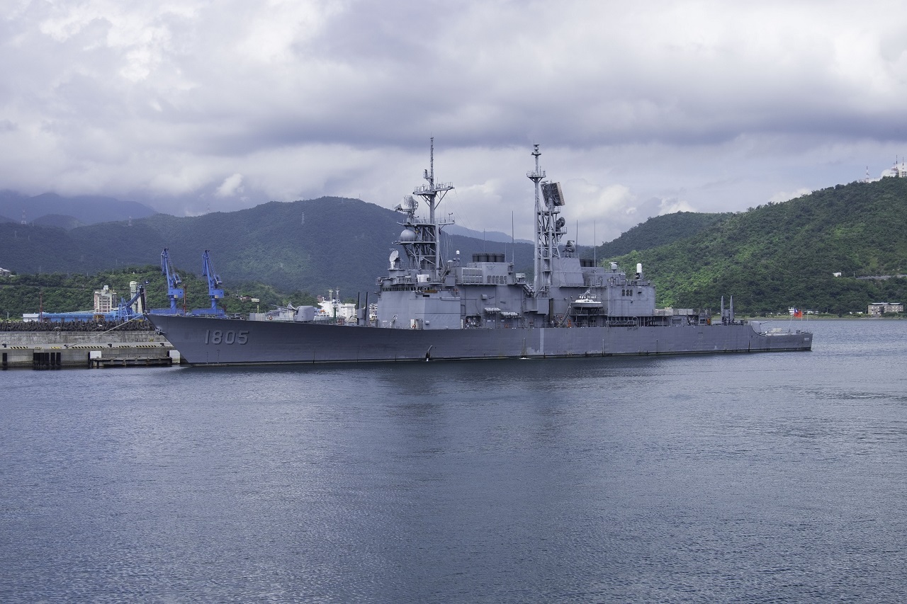 共艦擾東部海域企圖建立新常態 海軍馬公艦告警驅離