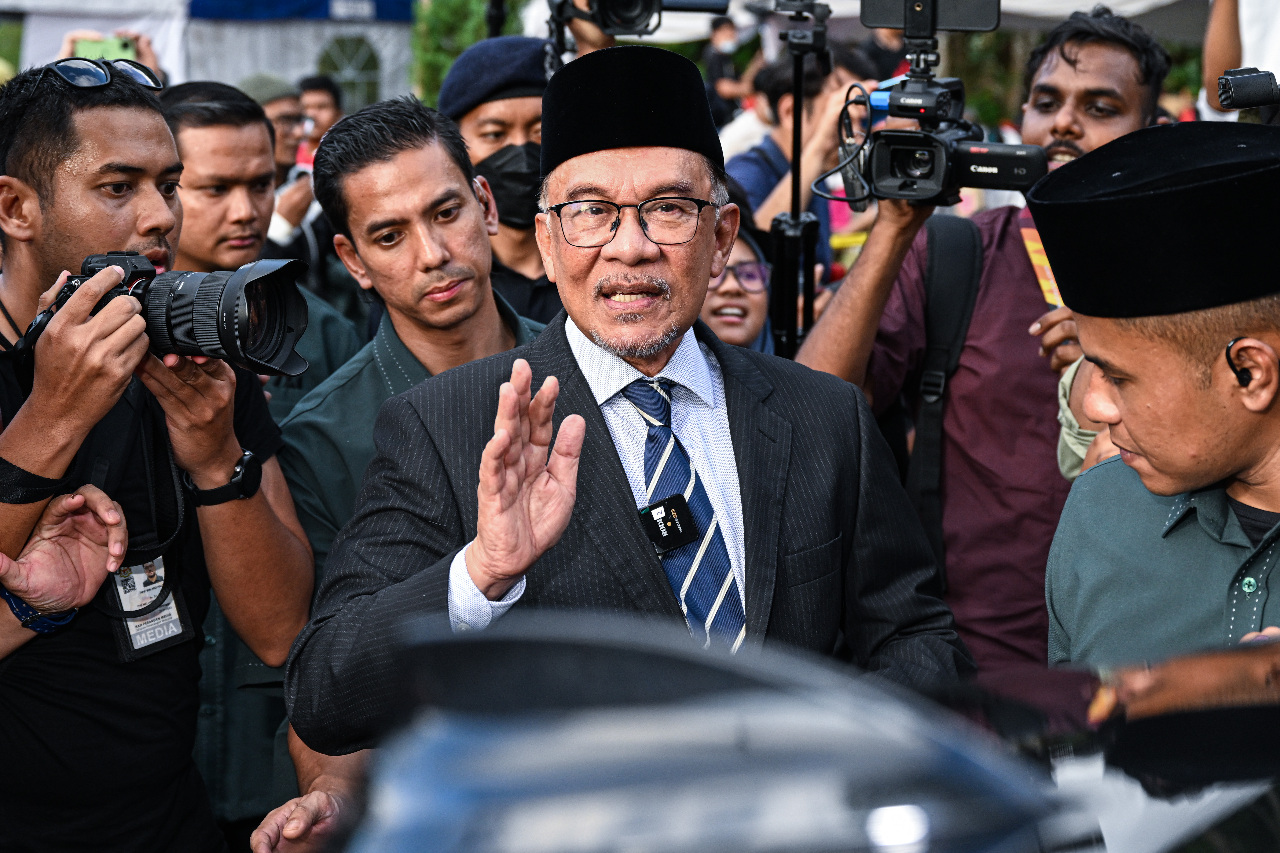 馬來西亞皇室宣布 任命安華為首相下午宣誓上任