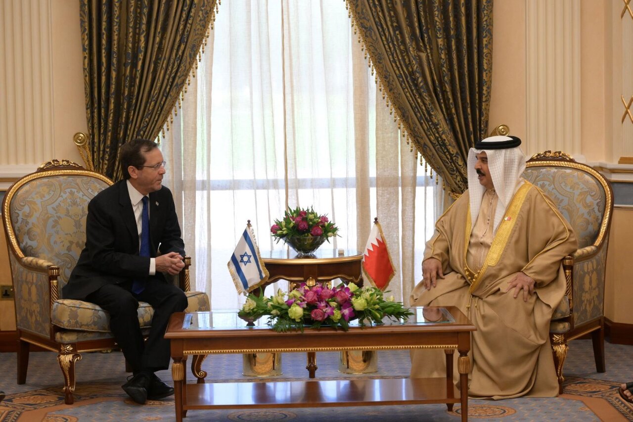 赫佐格成為首位訪問巴林的以色列總統