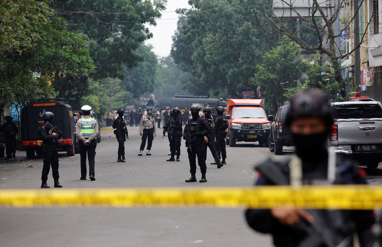 不滿通過新刑法 印尼自殺炸彈客造成1死10傷