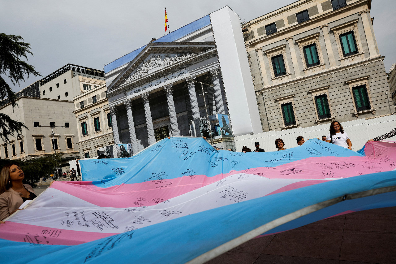 西班牙將表決跨性別權利法案 左派面臨分裂