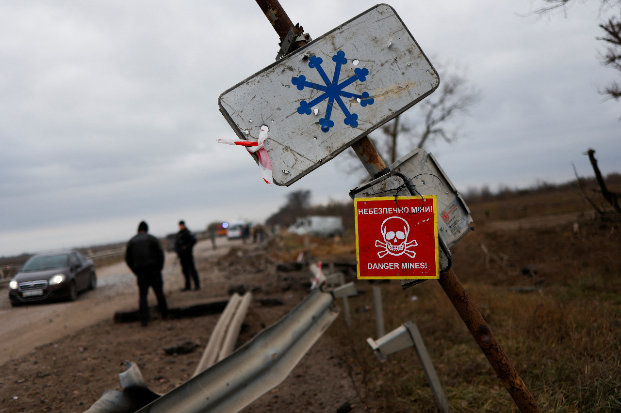 俄國到處布雷 烏克蘭3名排雷人員遭地雷炸死