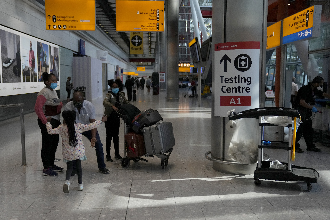 對中國入境旅客 英國：無計畫進行COVID檢測
