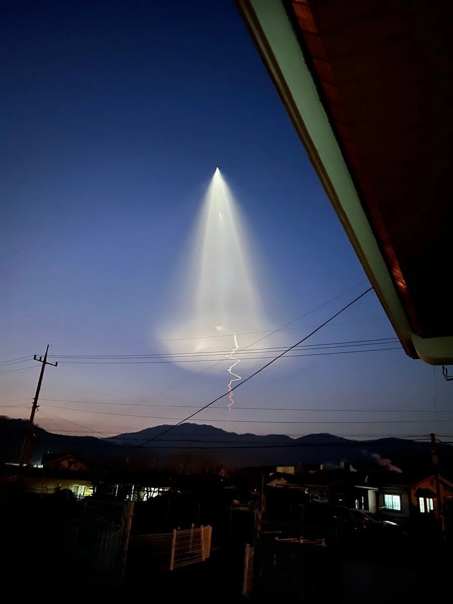 南韓試射火箭沒公告 民眾誤以為是UFO或北韓飛彈