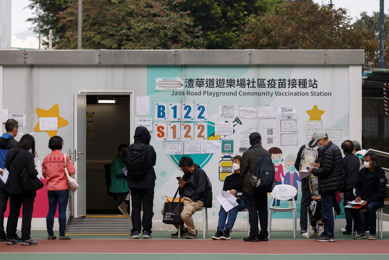 陸港通關在即 香港民眾憂疫情搶打疫苗