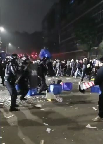 重慶核酸檢測試劑工廠 工人與警察爆發衝突