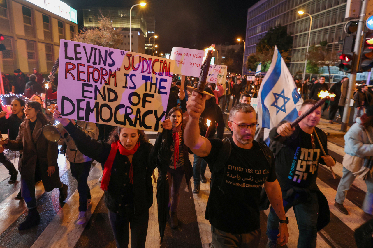 拯救民主 以色列數萬人示威要尼坦雅胡下台