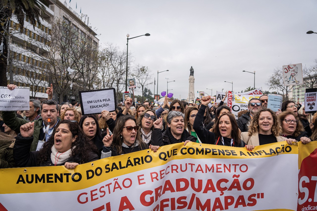 葡萄牙爆大規模示威 數萬教師要求加薪