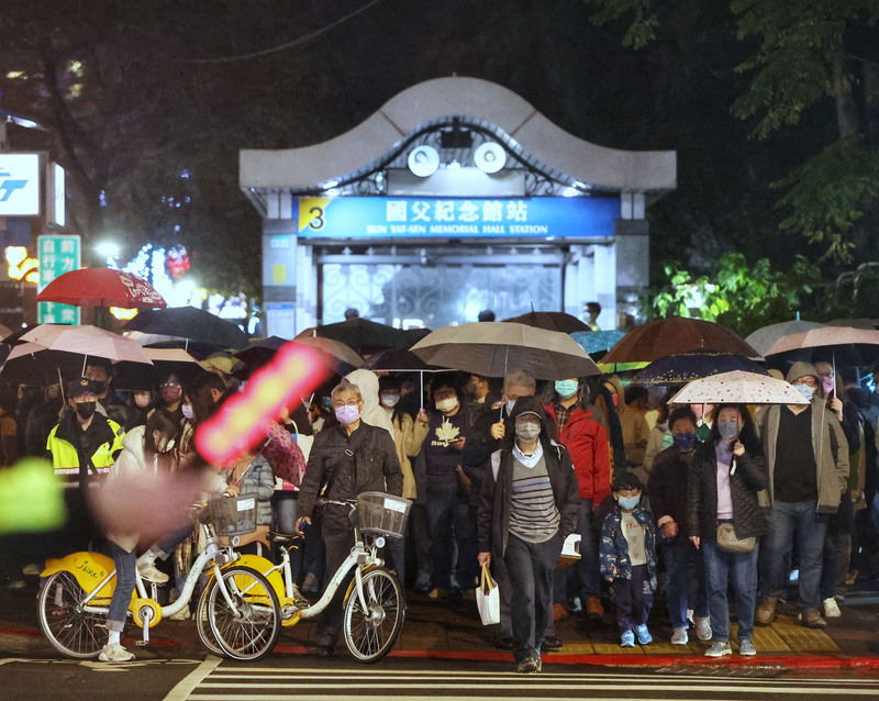 台灣燈會天雨活動照常  觀傳局：樂觀看待訂房率提升