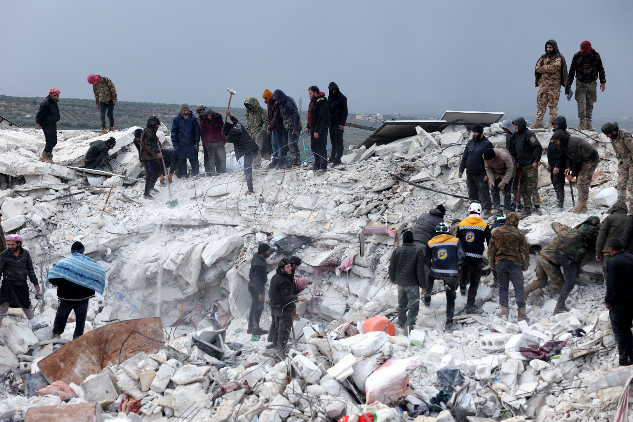 敘利亞仍有數百家庭困在瓦礫堆下 亟需國際援助