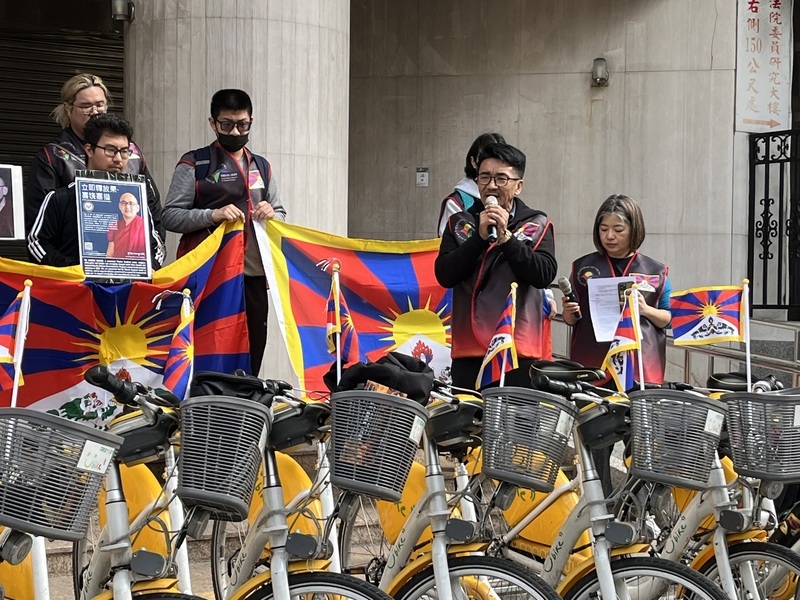 西藏抗暴日64週年前夕 單車騎行為自由