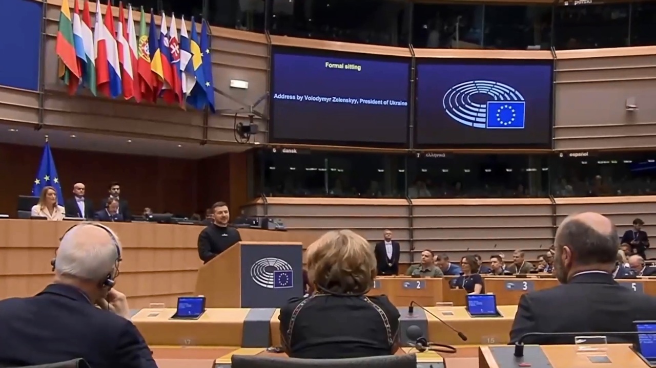 澤倫斯基赴歐洲議會 疾呼加速烏克蘭入歐盟