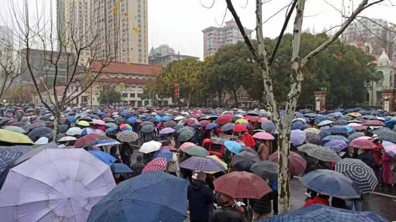 武漢醫保抗議  凸顯中國政府經濟窘迫難翻身