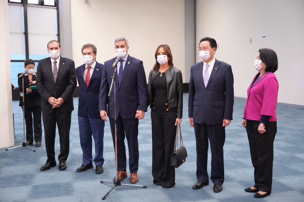 巴拉圭總統伉儷率團訪台 盼台巴繼續合作、加強互補