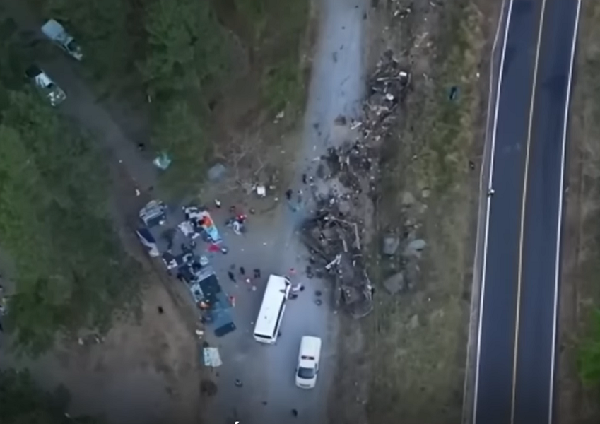 巴拿馬移民巴士墜落山谷 至少39人喪生