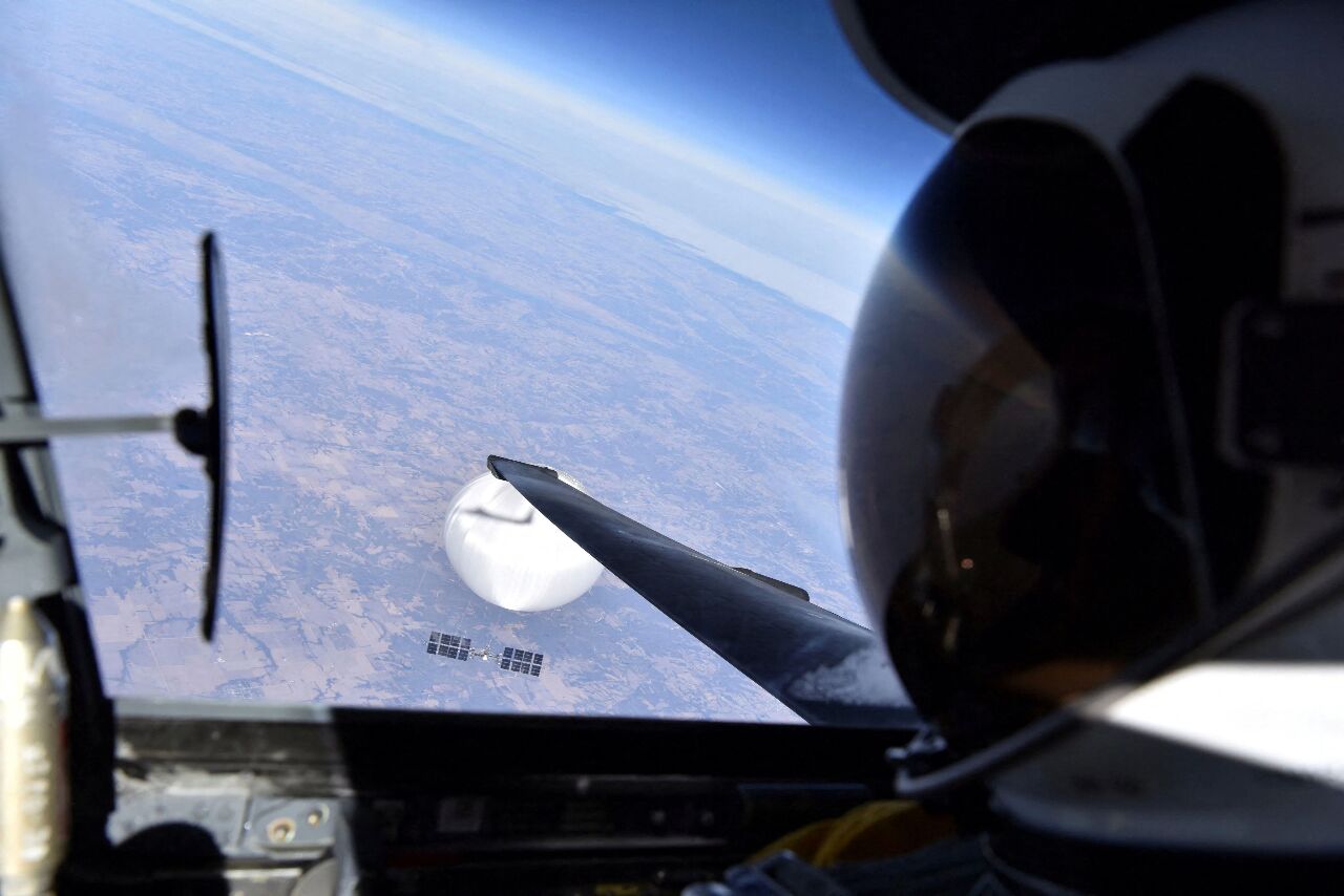 伴飛中國偵察氣球 美公布U-2偵察機員所拍照片
