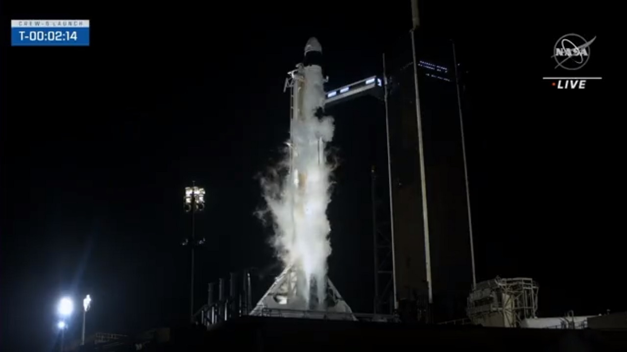 地面系統出問題 SpaceX載人任務升空前2分鐘喊卡